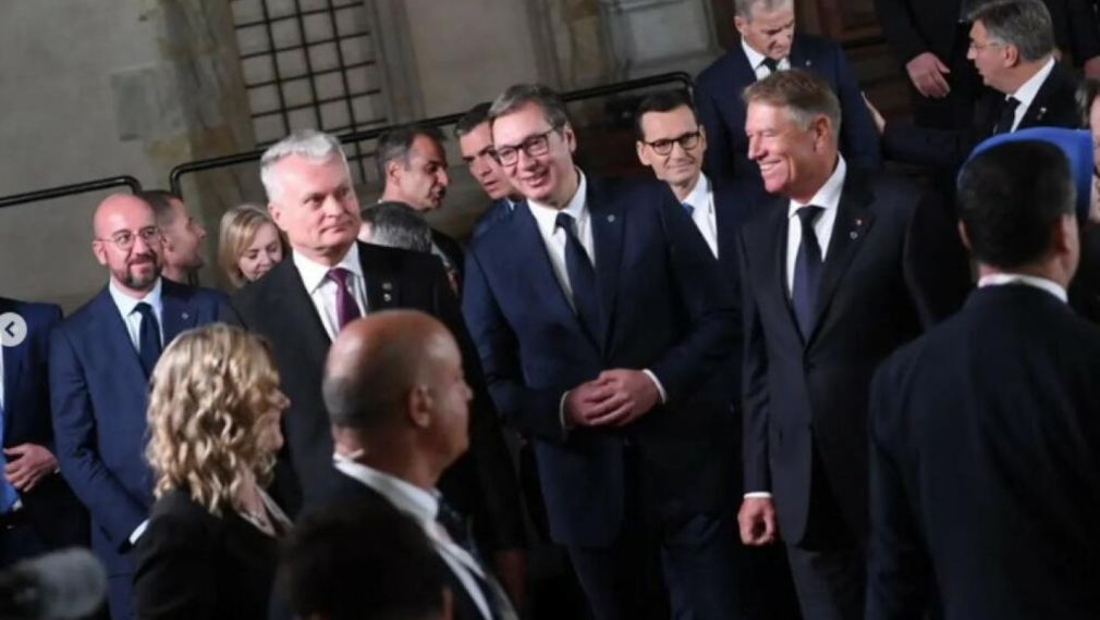 "Курир": Вучич поискал да отпаднат санкциите на ЕС срещу Сърбия за внос на петрол, Радев и Мицотакис го подкрепили