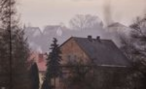 "Блумбърг": Хората в Полша вече горят боклук, за да се стоплят