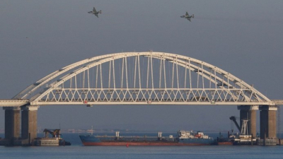 Последвайте Гласове в  Камионът взривил Кримския мост нито е влизал
