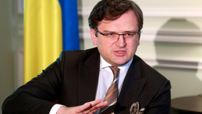 Следвайте Гласове в Украинският външен министър Дмитрий Кулеба в разговор