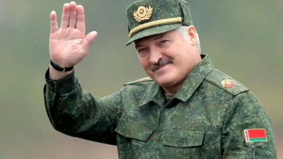 Следвайте Гласове в Президентът на Беларус Александър Лукашенко предупреждава Запада да