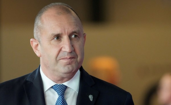 Радев: Даването на оръжие на Украйна ще задълбочи дефицита ни на способности задълго