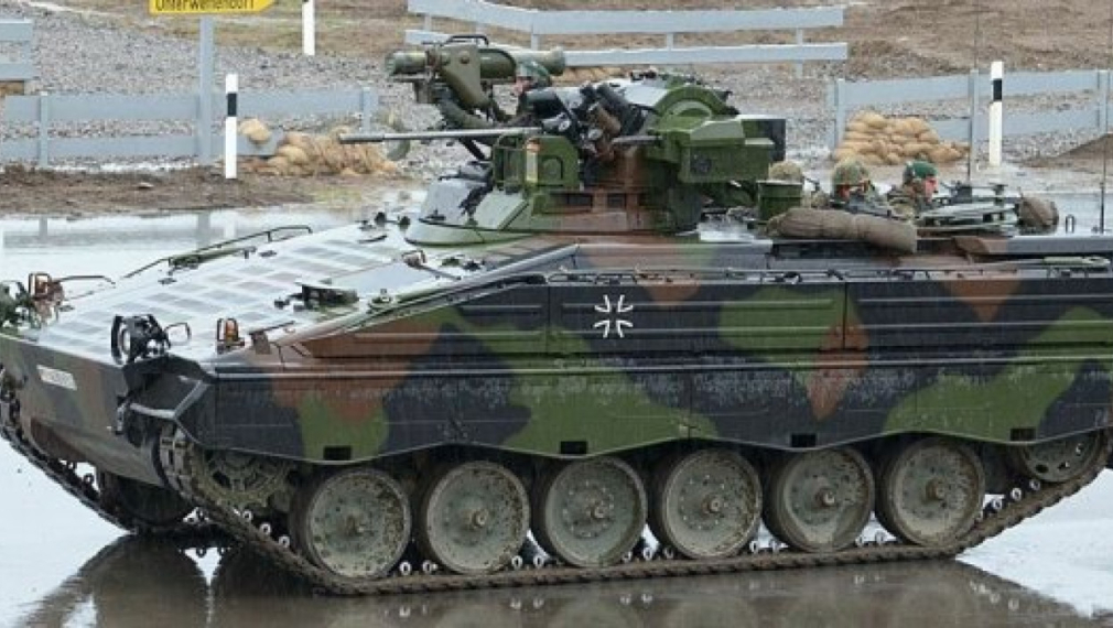 Германия дава бойни машини на Гърция, а тя праща старите си на Киев 