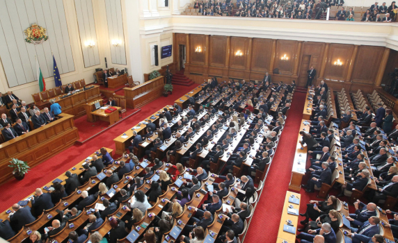 Парламентът не можа да избере председател на НС в първия си ден
