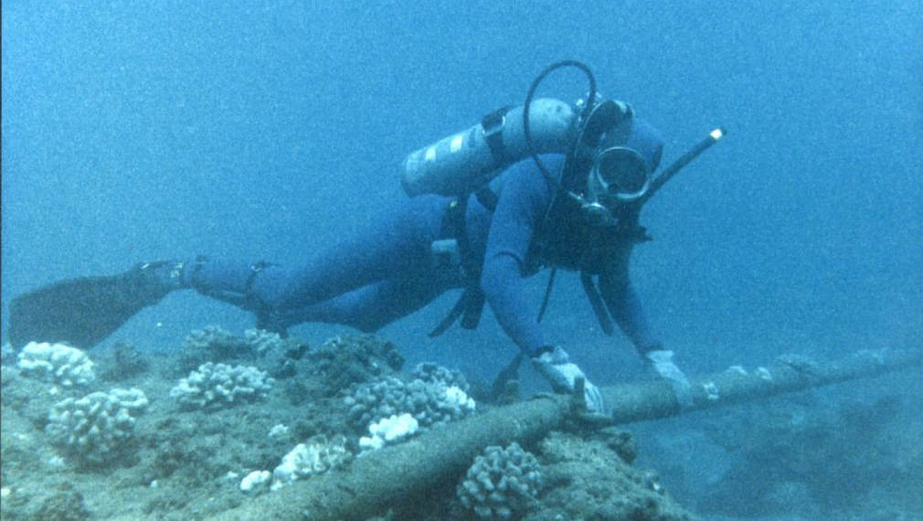 Прерязани европейски подводни кабели забавиха интернет връзките в целия свят