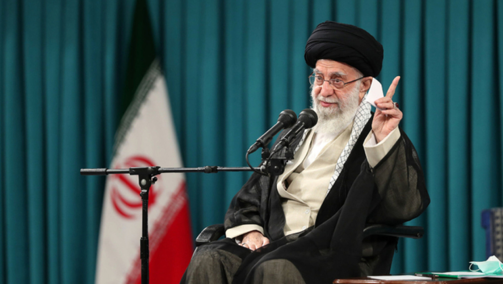 Иранският върховен лидер аятолах Али Хаменей на среща със студенти