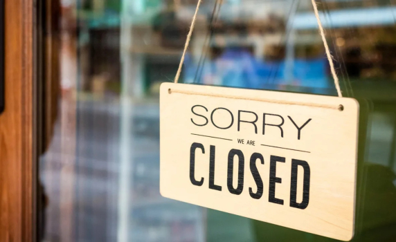 Европейците затварят магазини, притиснати от икономическата криза
