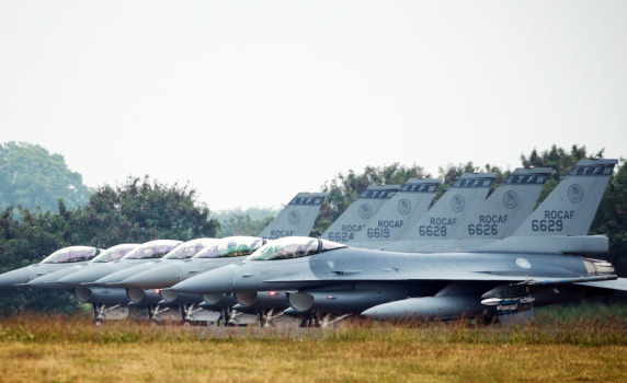 Кабинетът на Гълъб Донев одобри сделка за придобиване на още 8 нови самолета F-16