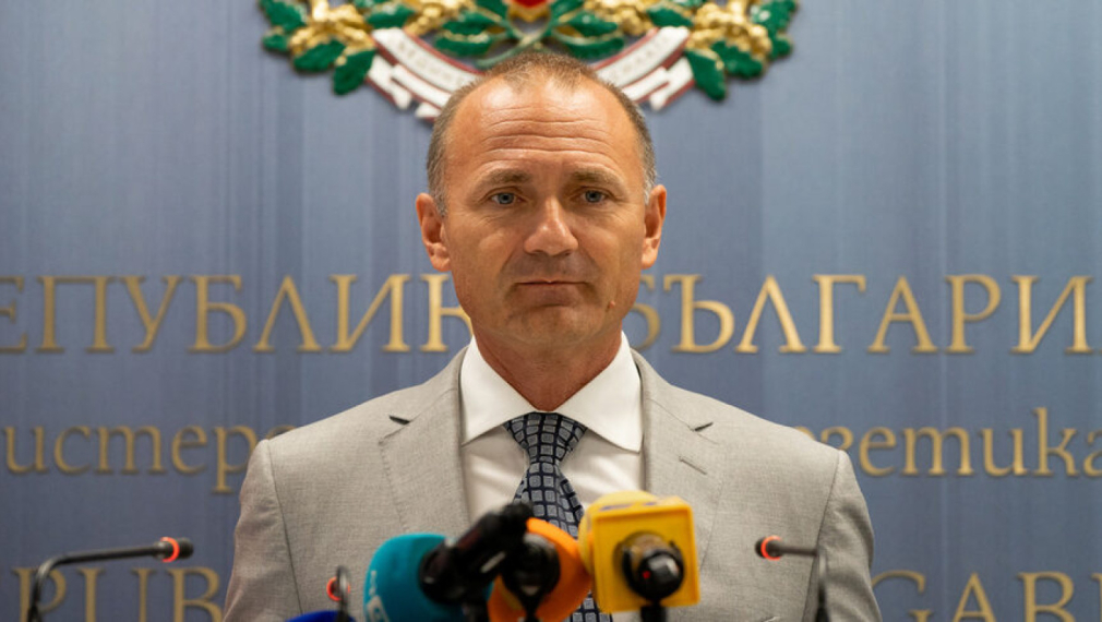 Енергийният министър: При кабинета "Петков" има щети за стотици милиони от сделки за газ