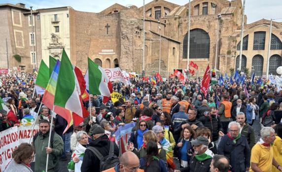 Над 100 хил. души в Рим участваха в демонстрация за мир в Украйна