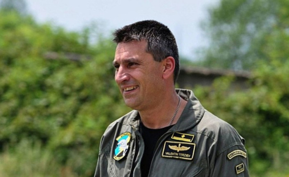 Обвиниха полковник от армията за смъртта на военния пилот Валентин Терзиев