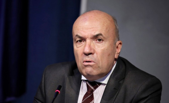 Външният министър опроверга военния и президента Радев: Търсим да купим само "Грипен"