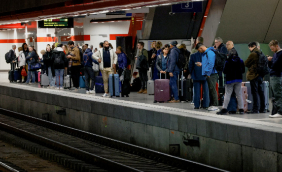 Стачка парализира транспорта в Белгия, летище "Шарльороа" не работи