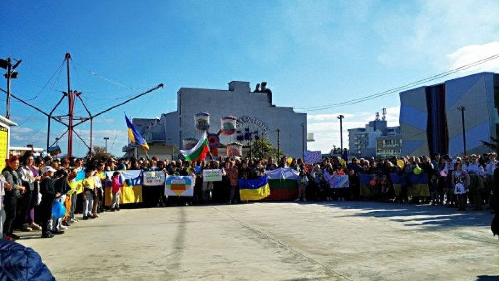 Хиляди украинци поискаха България да ги остави в хотелите (видeо)