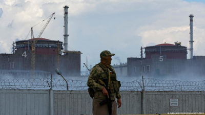 Следвайте Гласове в Украинската атомна електроцентрала Запорожие която е под руски