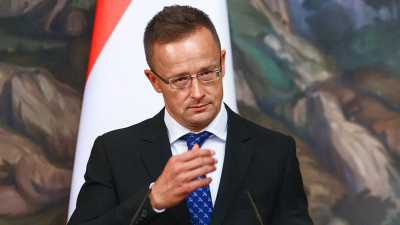 Следвайте Гласове в Унгарският министър на външните работи Петер Сиярто