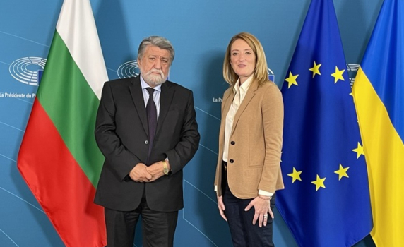 В разговор с председателката на ЕП Вежди Рашидов призова България да не бъде разделяна от Хърватия и Румъния по пътя към Шенген