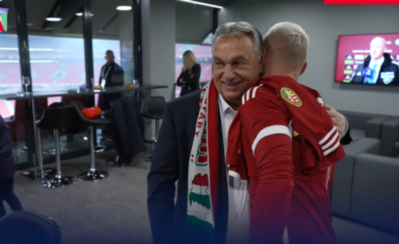 Орбан за запалянковското си шалче: Футболът не е политика. Нека не търсим нещо, което го няма