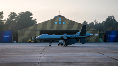 Следвайте Гласове в Американски бойни дронове се разполагат на военновъздушната база