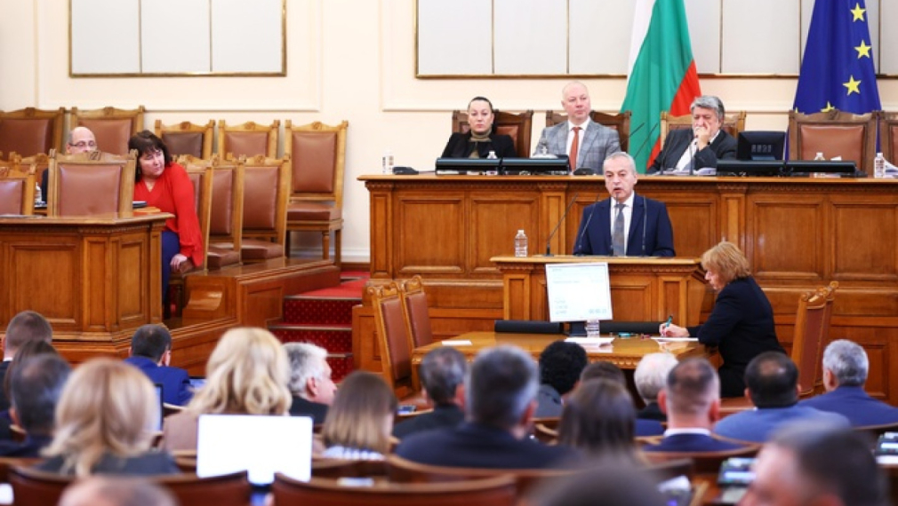 Парламентът удължи на първо четене действието на бюджета за 2022-а