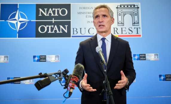 Столтенберг: Страните от НАТО ще предоставят допълнителен пакет помощ за Украйна