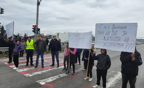 Съветници от БСП искат решение на проблема с „Пешеходната пътека на смъртта“ в Казичене