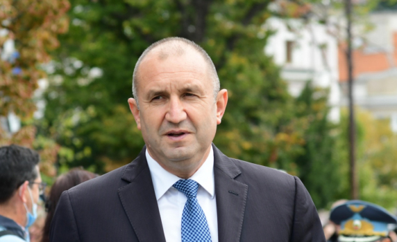 Радев за Марк Рюте: Вместо европейска солидарност, България получава цинизъм