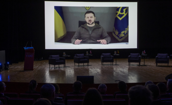 Зеленски призова украинците да проявят издръжливост пред настъпващата зима