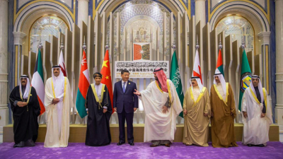 Следвайте Гласове в Китайският президент Си Цзинпин заяви пред арабските