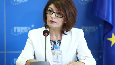 Председателят на ПГ на ГЕРБ СДС Десислава Атанасова реагира на публикации