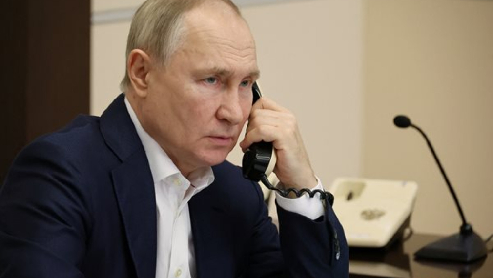 Следвайте Гласове в Президентът на Русия Владимир Путин е разпоредил да
