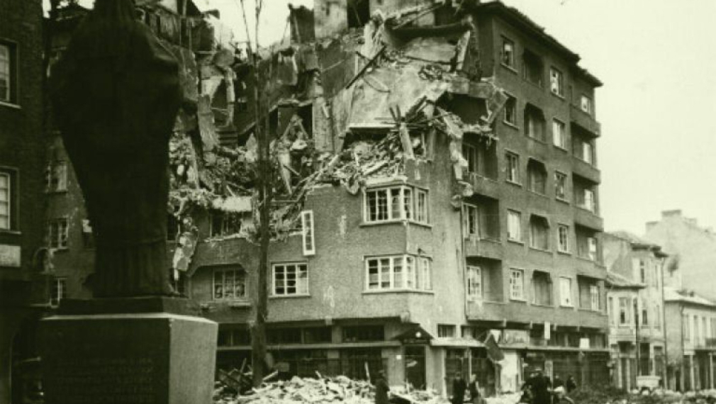 900 убити и над 1000 ранени при англо-американските бомбардировки над София  от януари 1944 г. | Glasove.com