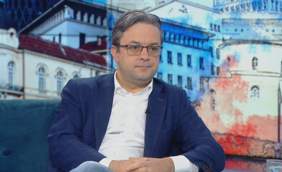 Тома Биков: ДБ е реалистичният вариант за третия мандат. Трябва да знаем дали Nexo има връзка с политическия живот у нас