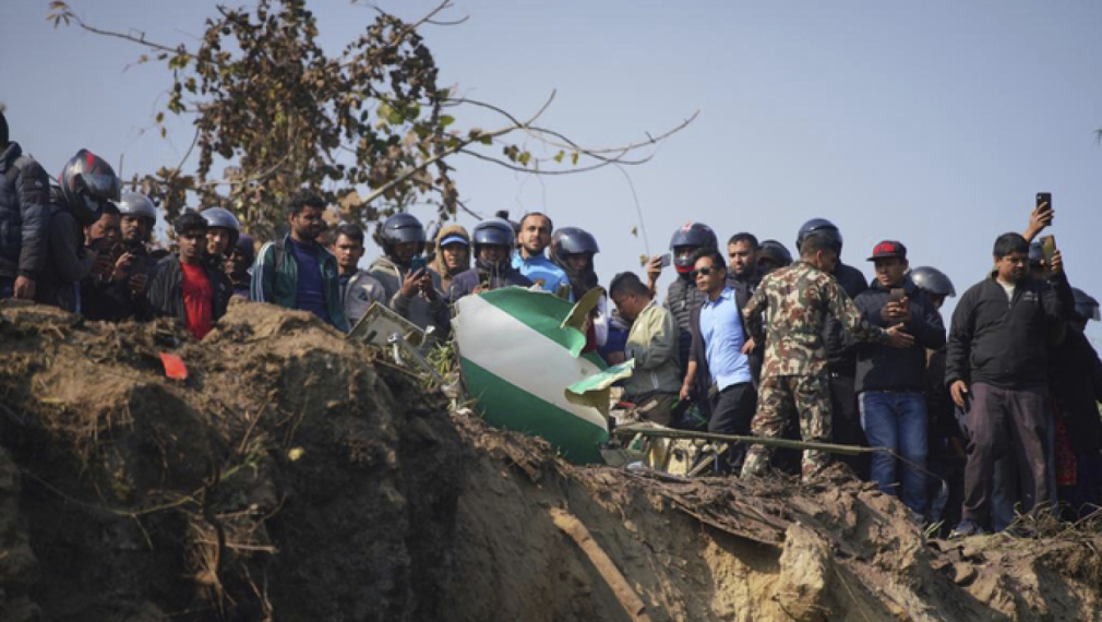 Най-малко 44 души са загинали при самолетната катастрофа в Непал,