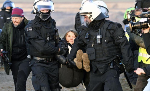 Грета Тунберг е арестувана в Германия