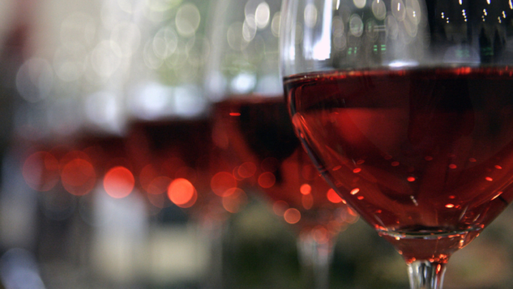 Канадските власти препоръчват най-много две алкохолни напитки седмично