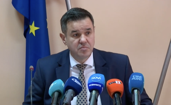 Министър Стоянов: Статията в "Ди Велт" е признание за престъпление. Абсурдно е да се твърди, че Корнелия Нинова не е знаела, че изнасяме оръжие за Украйна