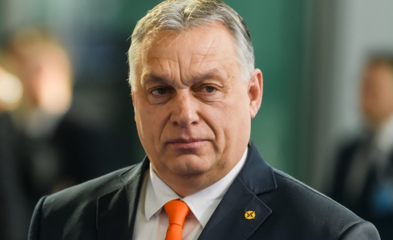 Виктор Орбан: Няма да позволим на самозвани и либерални цензори да се подиграват с нашата история
