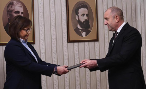БСП върна неизпълнен третия мандат, Радев ще обяви дата за изборите след консултации с ЦИК