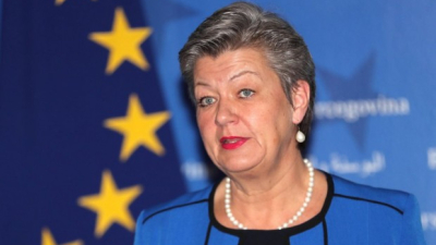 Следвайте Гласове в Европейският комисар по вътрешните работи Илва Йохансон е