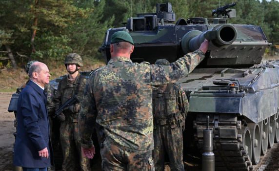 Говорител на ЕК за изпращането на танкове в Украйна: Съгласувано със САЩ, подкрепяме търсенето на мирно решение