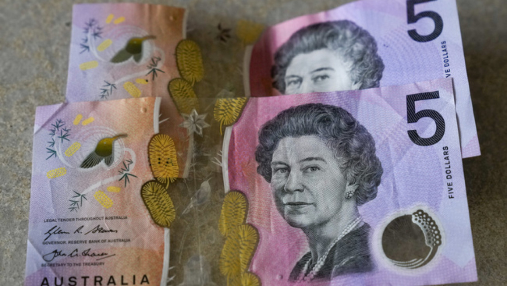 Австралия премахва британския монарх от банкнотите си