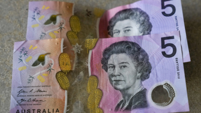 Австралийската централна банка съобщи днес, че върху новата петдоларова банкнота