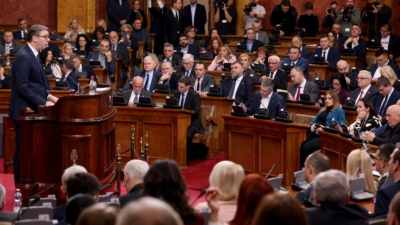 Следвайте Гласове в Хаос настана в сръбския парламент в четвъртък следобед