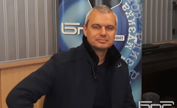 Костадинов с писмо до СЕМ, иска да спрат политическия натиск над Волгин