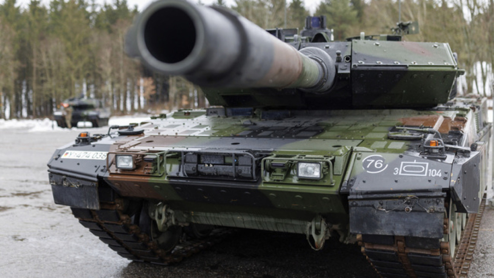 Канада изпрати първия танк "Леопард 2" на Украйна
