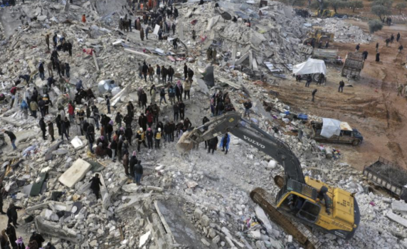 Руските военни в Сирия се включиха в разчистването на руините и издирването на оцелели след земетресението