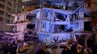 Броят на жертвите от земетресенията в Турция нарасна на 4544