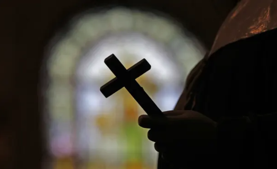 Англиканската църква търси джендърно неутрално назоваване за Бог, може да престане да е „Той“