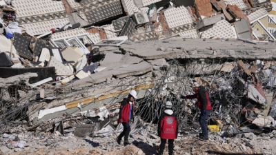 Броят на хората загинали при разрушителните земетресения в Турция и